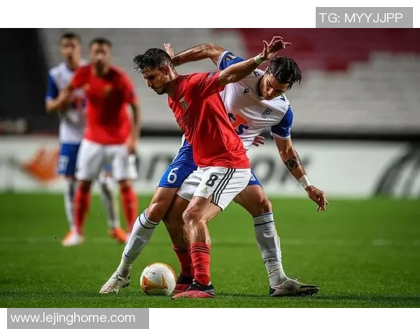 英超激战巴黎圣日耳曼与本菲卡战平点球大战引发全场沸腾